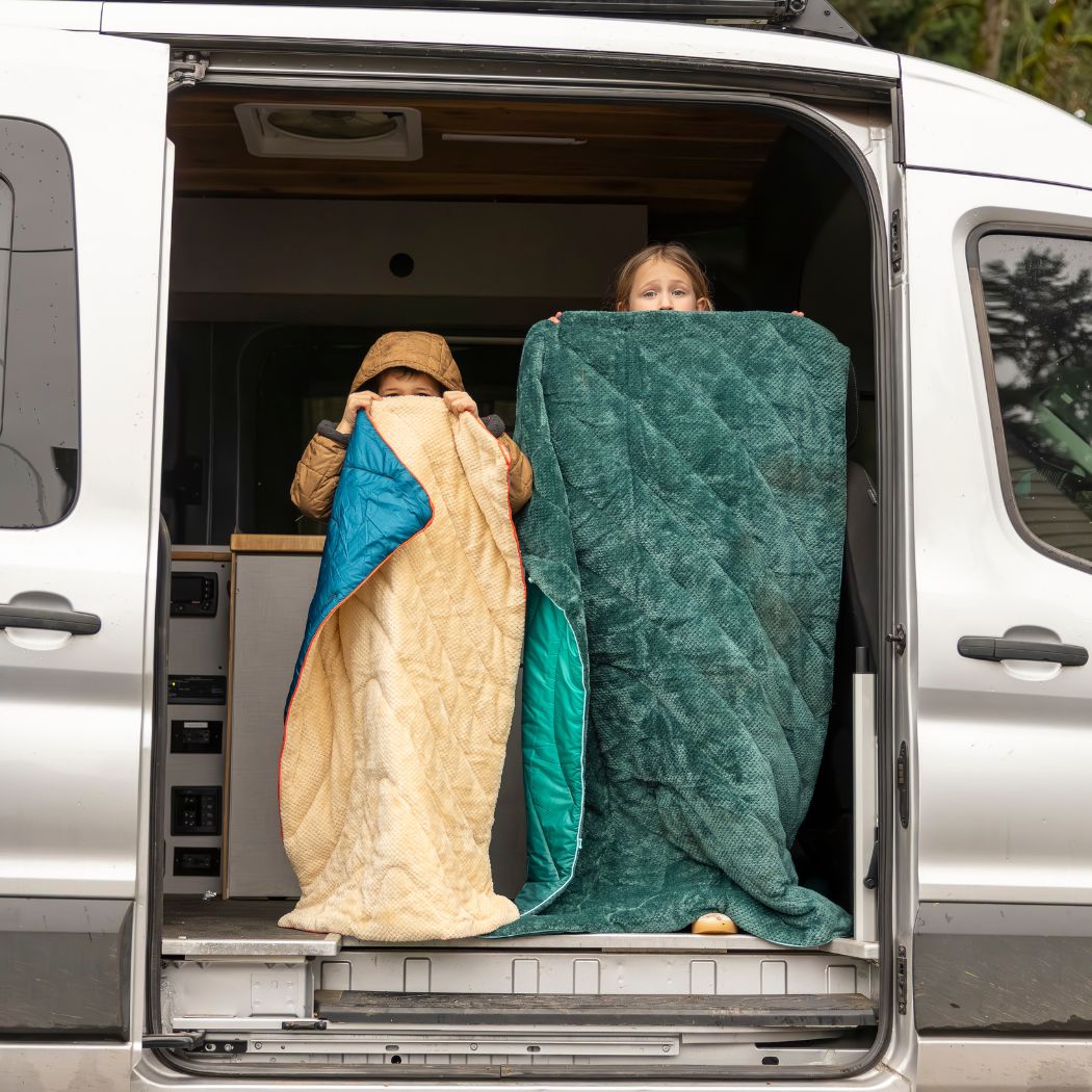 Fleece Puffy Mini Blanket - Midnight Bloom